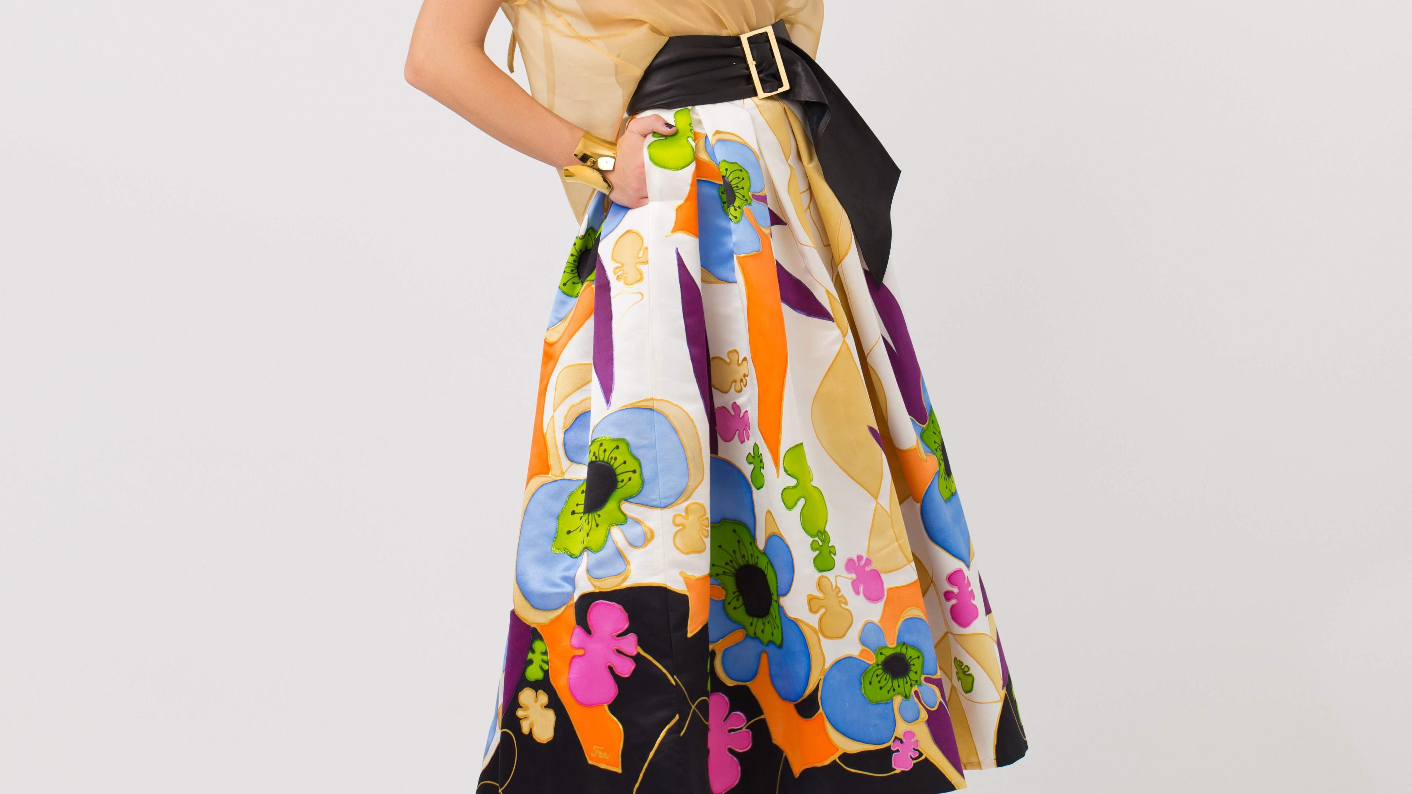 WHITE FLORAL MIDI SKIRT