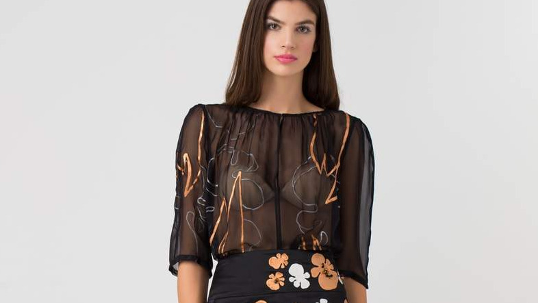 BLACK BLOUSE
