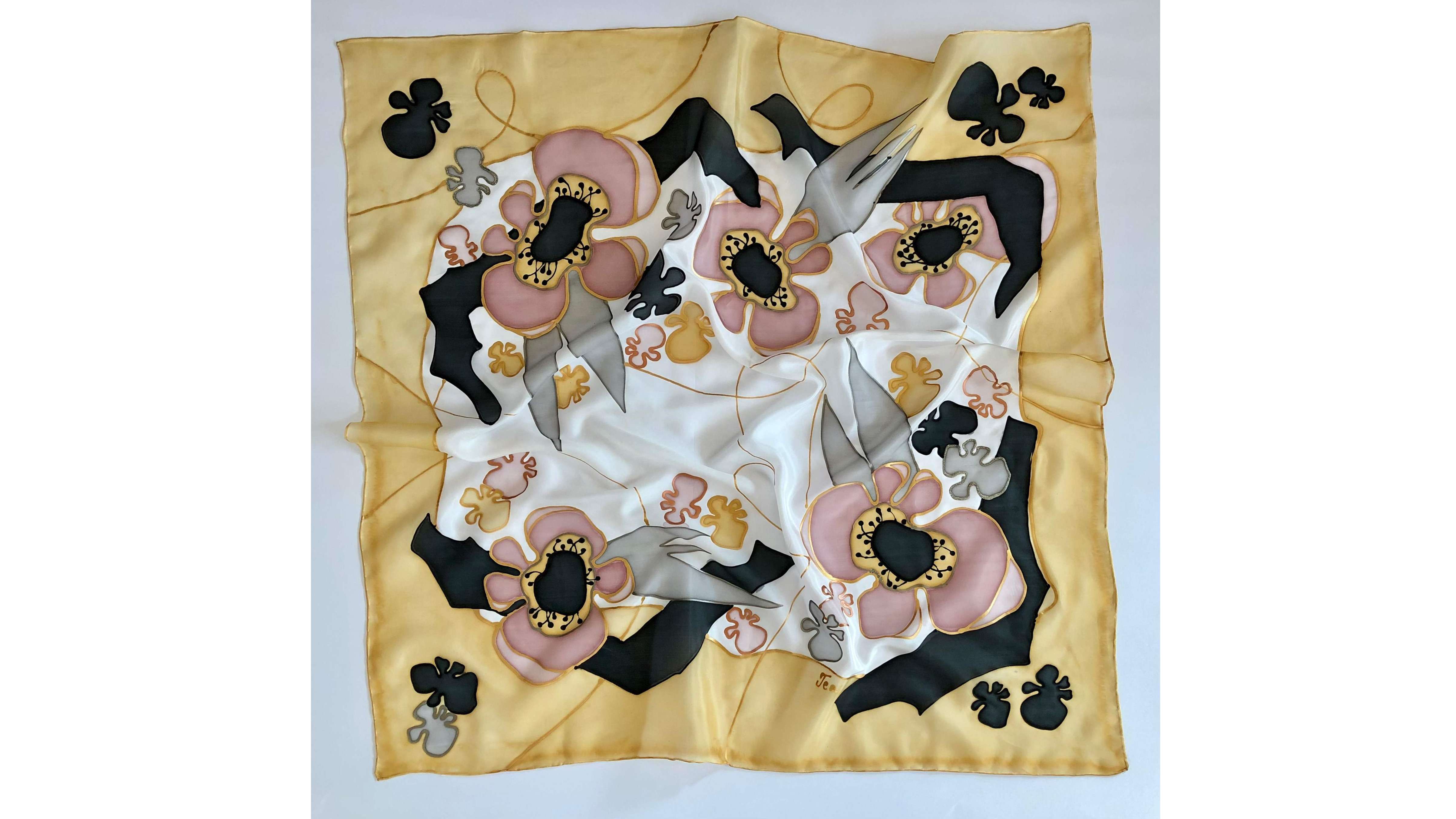 FLOWER SCARF WITH YELLOW EDGE 90 X 90