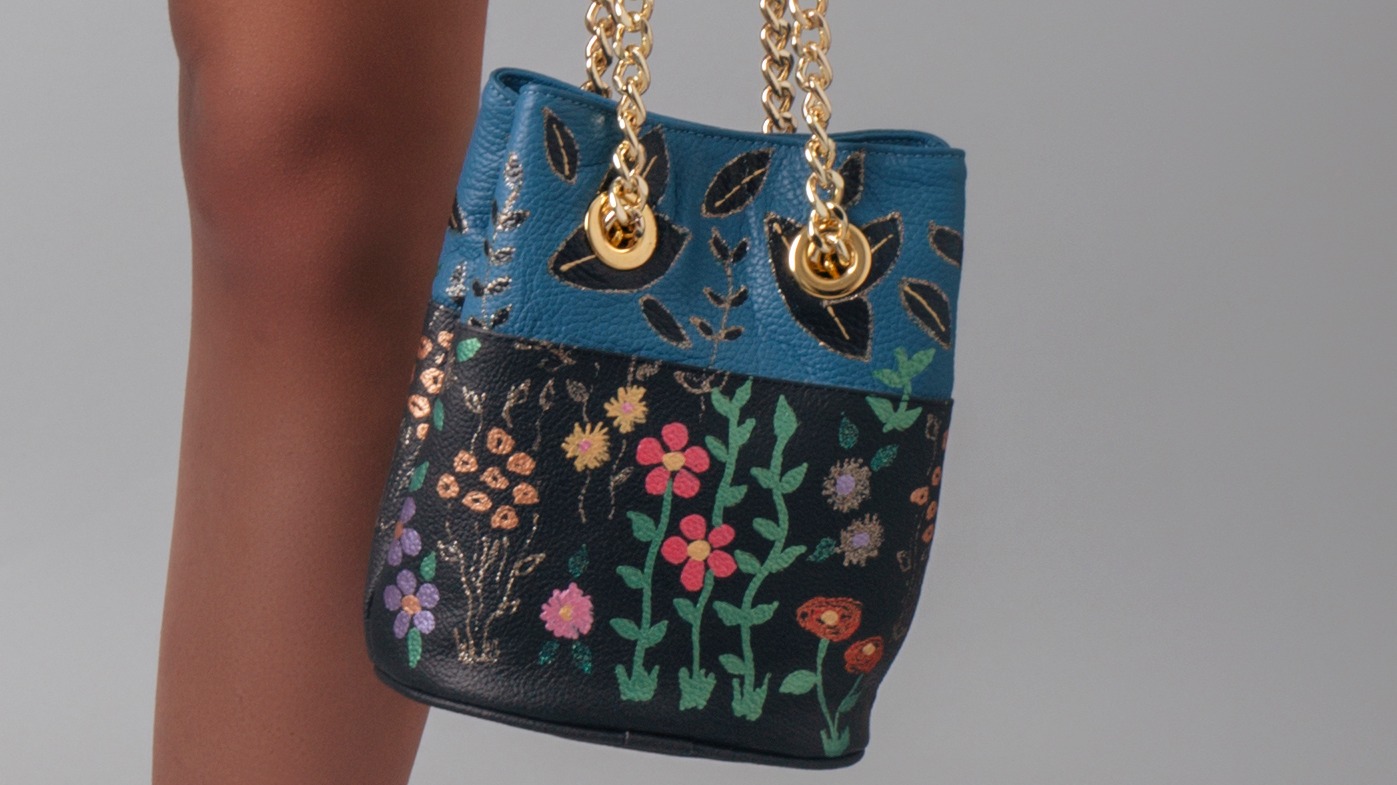 FLORAL BLUE-BLACK BUCKET