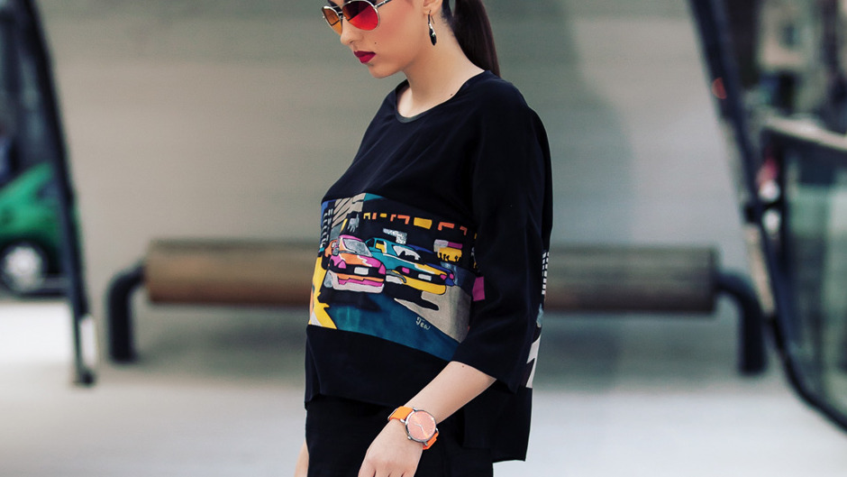 BLACK ALL AROUND “CITY LIGHTS” BLOUSE