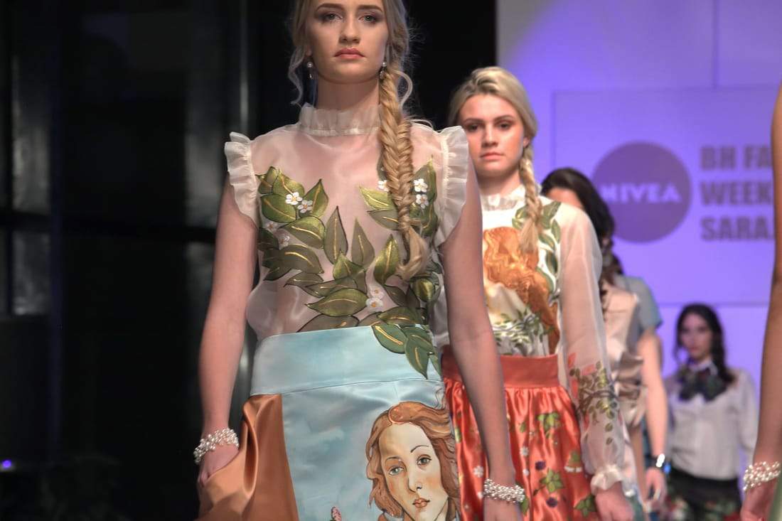 img_0683.jpg - FASHION SHOW COLLECTION SPRING/SUMMER 2017