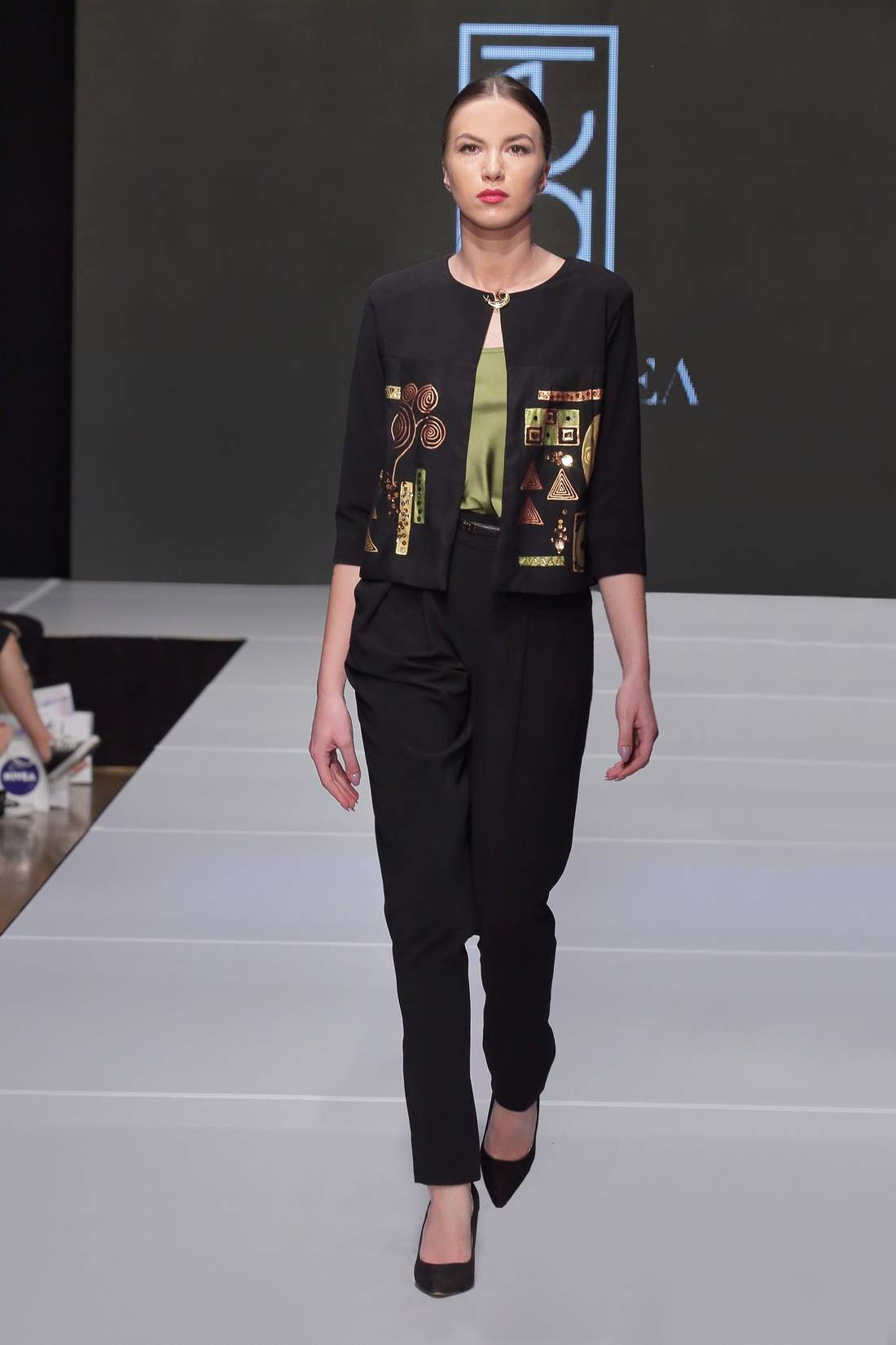 img_0220.jpg - FASHION SHOW COLLECTION AUTUMN/WINTER 2016/2017