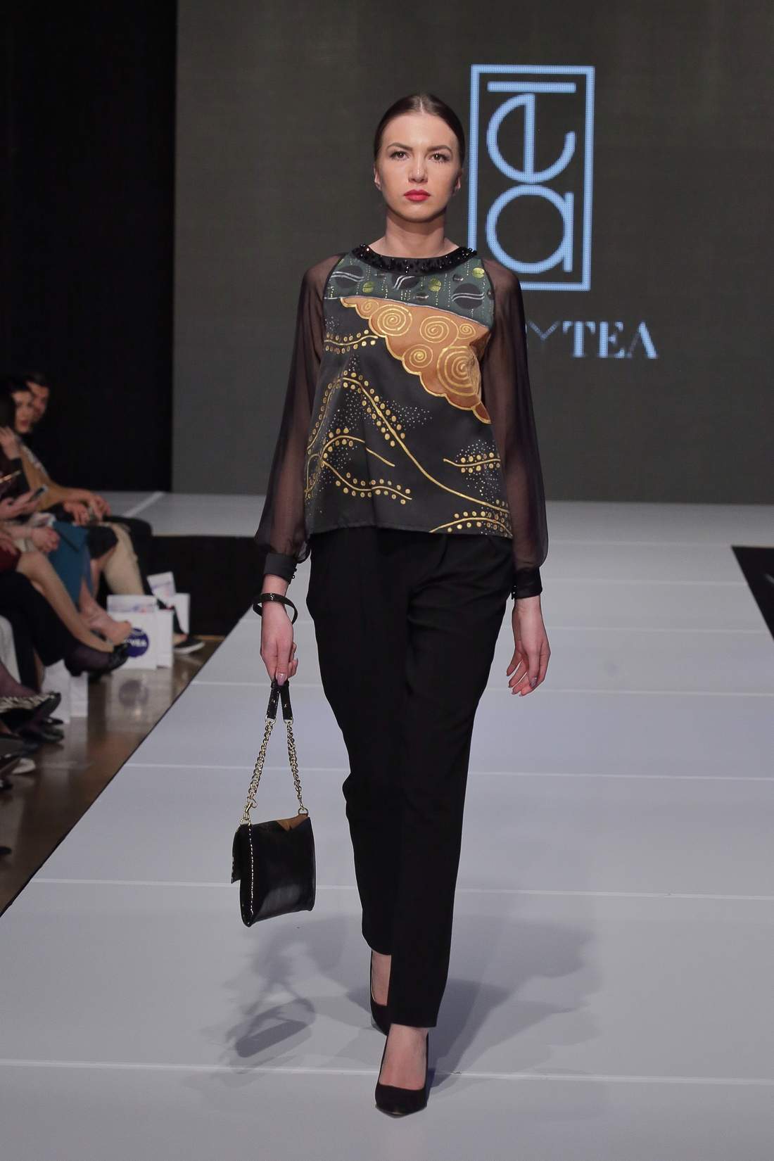 img_0437a.jpg - FASHION SHOW COLLECTION AUTUMN/WINTER 2016/2017