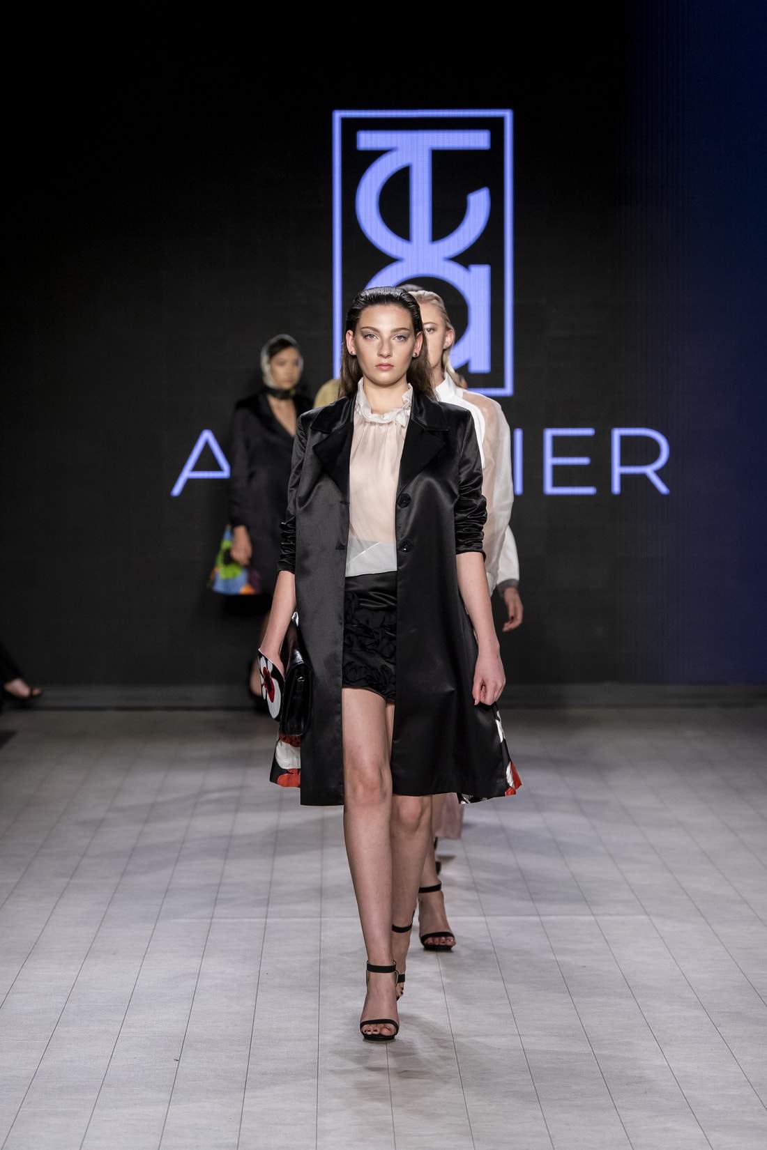 13.jpg - FASHION SHOW AT VANCOUVER FASHOIN WEEK - Collection Petit Trianon SS/20